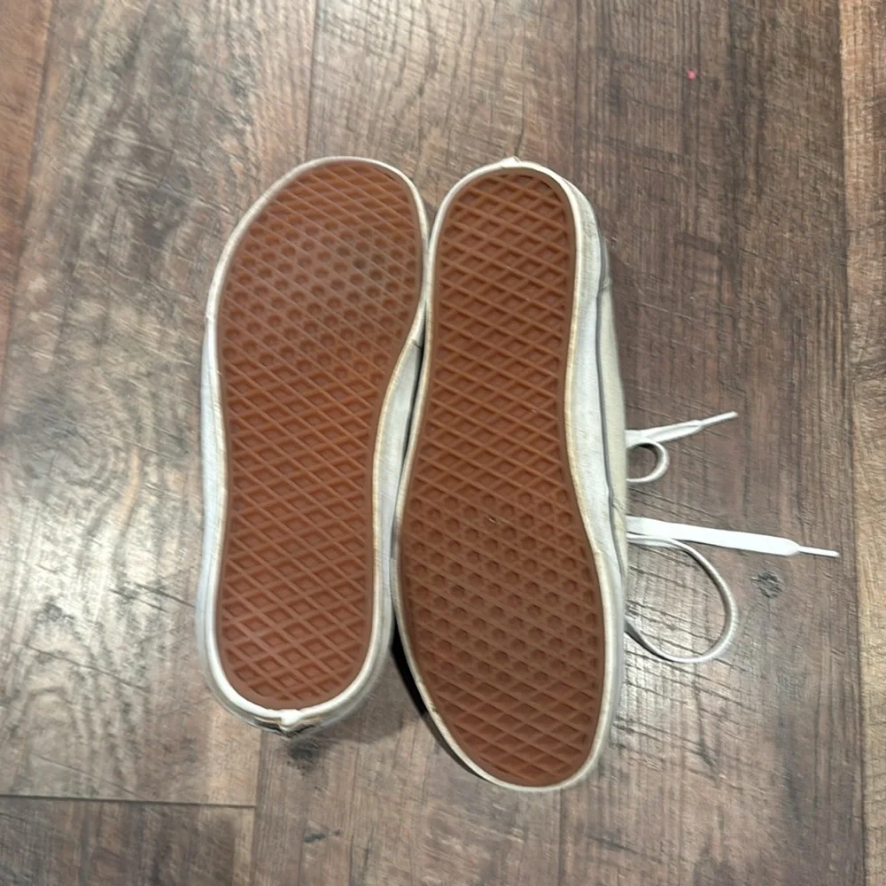 MENS VANS CREAM CANVAS SHOE
